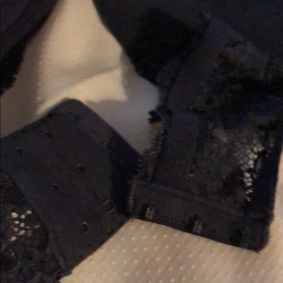 Victoria’s Secret Dream Angels push up 34DD - Picture 5 of 6